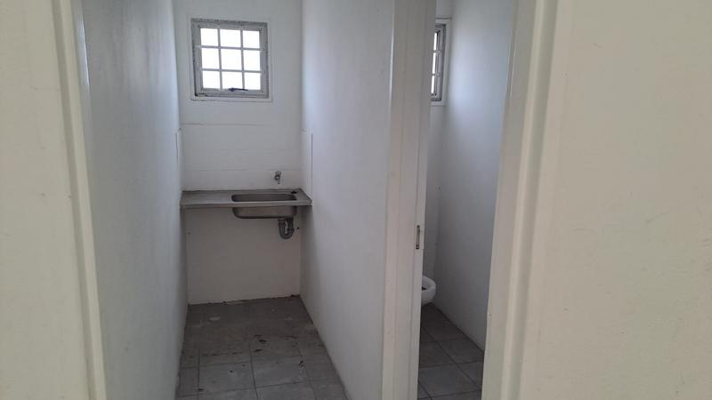 To Let commercial Property for Rent in Walmer Eastern Cape